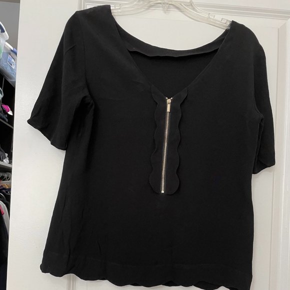 Promod (France) Crepe Short Sleeves Fitted Top with elegant details - Picture 2 of 6